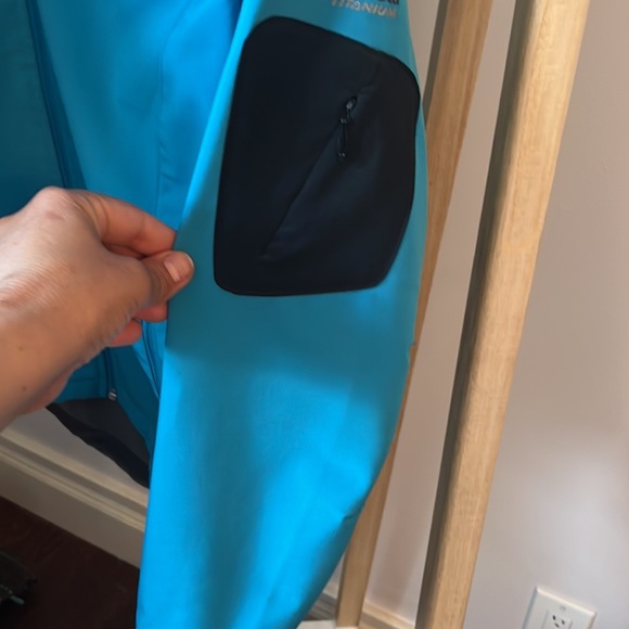 Colombia jacket- great fit/ good condition - Picture 5 of 8